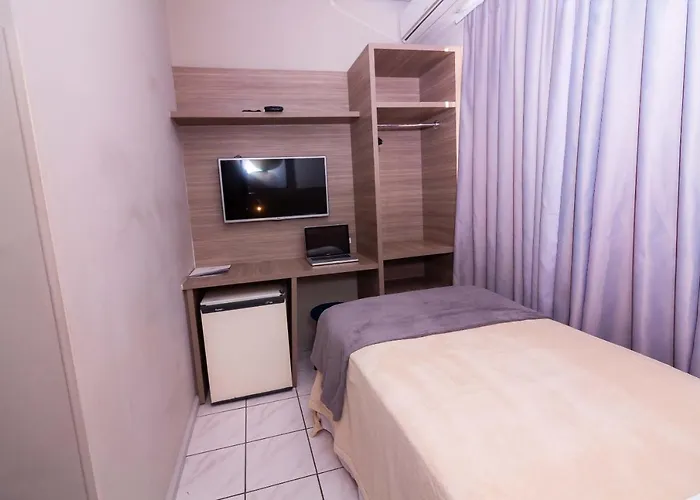 Kennedy Slim Hotel