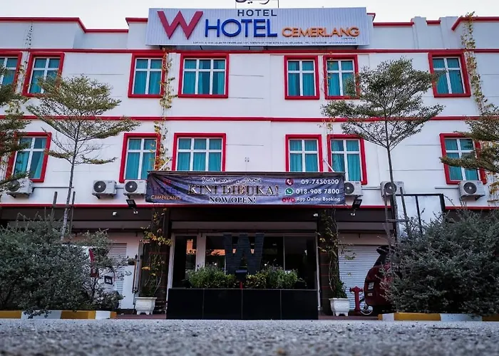W Hotel Cemerlang