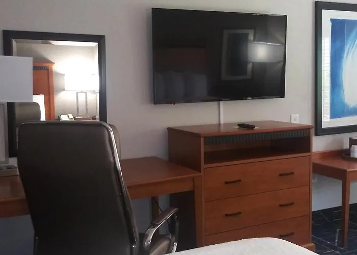 Surestay Plus Hotel By Best Western Clearwater Central
