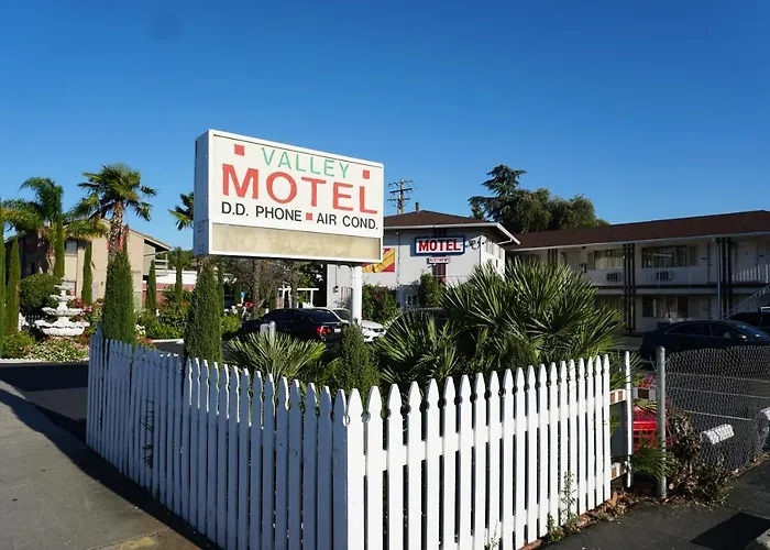 Valley Motel