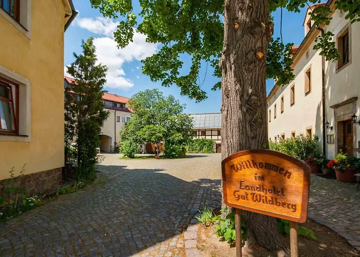 Landhotel Gut Wildberg Mit Sauna Und Restaurant