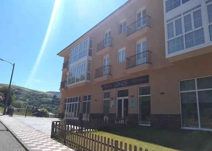 Pension-Albergue Lemos Triacastela