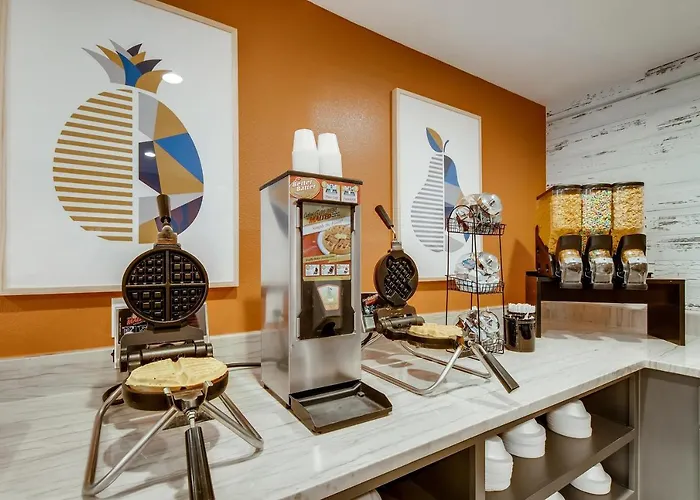 Orangewood Inn And Suites Midtown