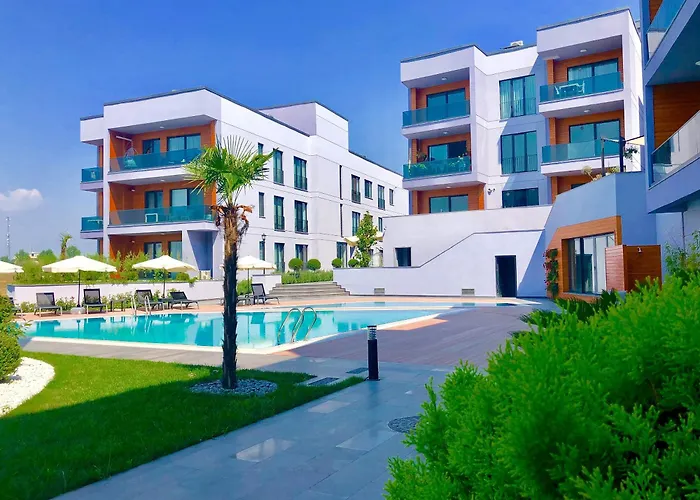 Green Hills Suites