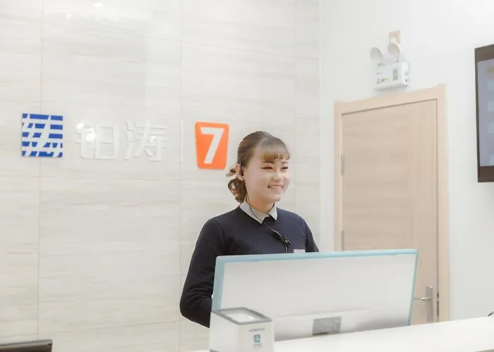 7Days Premium Shandan Center Plaza Branch