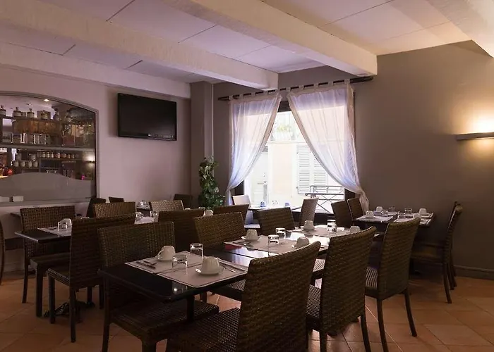 Og Boutique Cassitel, Cassis