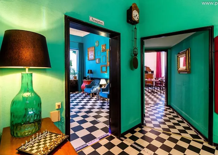 Hotel Mystique