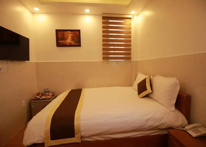 Ves - Pa Luxury Hotel