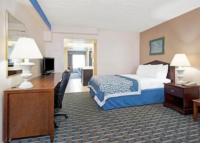 Days Inn By Wyndham St. Louis Lindbergh Boulevard Huntleigh