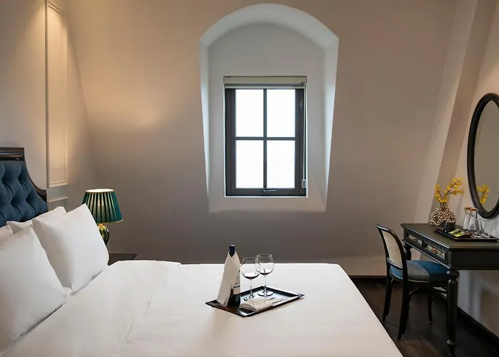 Ha Long Essence Hotel
