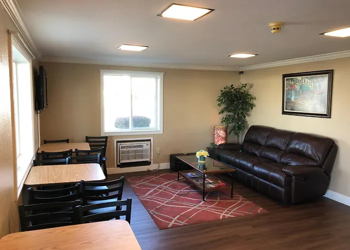 Super 8 By Wyndham Lewiston