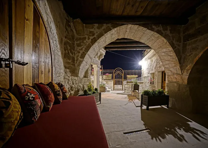Vigneron Cave Hotel