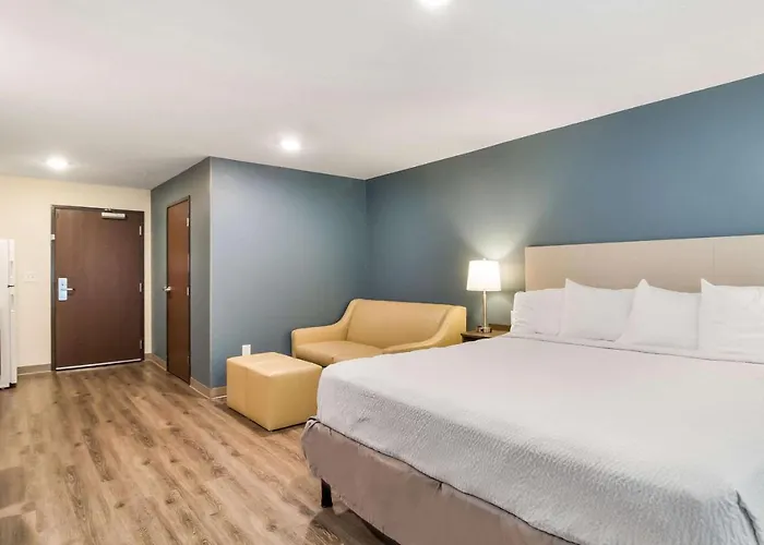 Woodspring Suites Lake Jackson