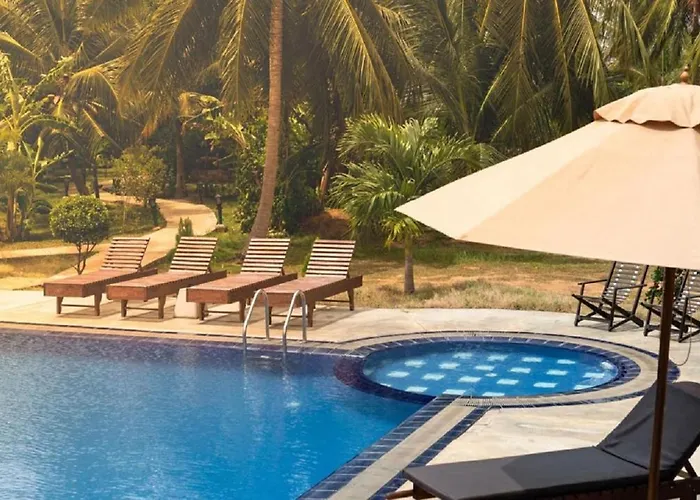 The Coconut Gardens Hotel & Restaurant