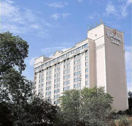 Holiday Inn Pittsburgh-International Airport