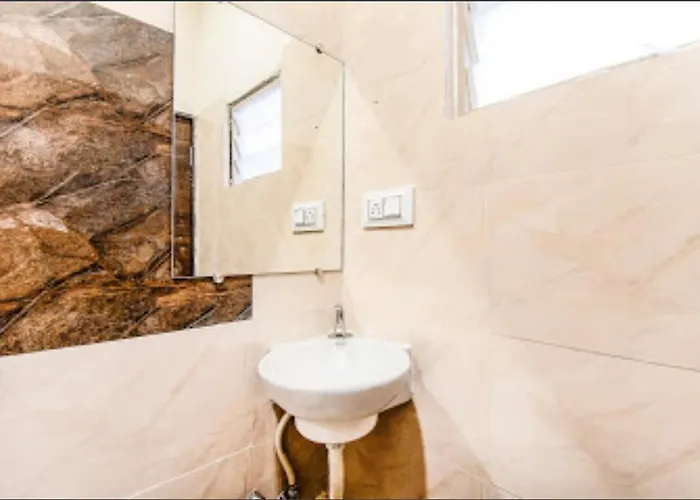 Hotel Pratiksha