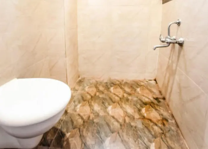 Hotel Pratiksha