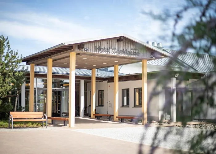 Familien Wellness Hotel Seeklause mit großem Abenteuerspielplatz Piraten-Insel-Usedom