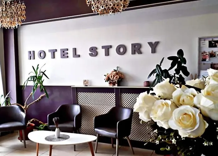 Hotel Story