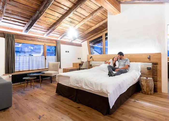Curt di Clement Eco Mobility Hotel Tirano