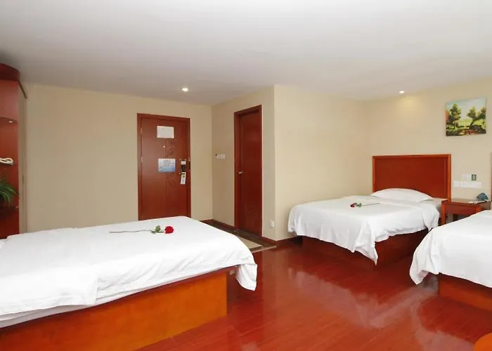 Greentree Inn Rizhao West Station Suning Plaza