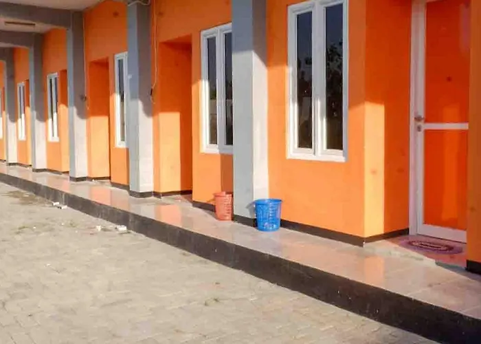 Artayya Puri 2 Near Alun Alun Caruban Mitra Reddoorz