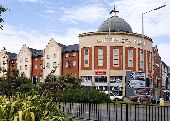 Premier Inn Swansea City Centre