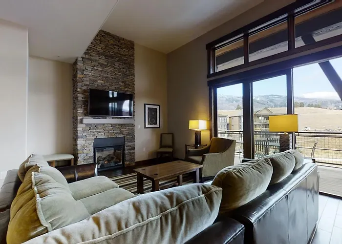 Trailhead Lodge 4100