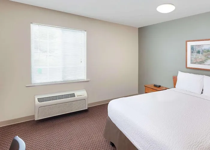 Woodspring Suites Sioux Falls
