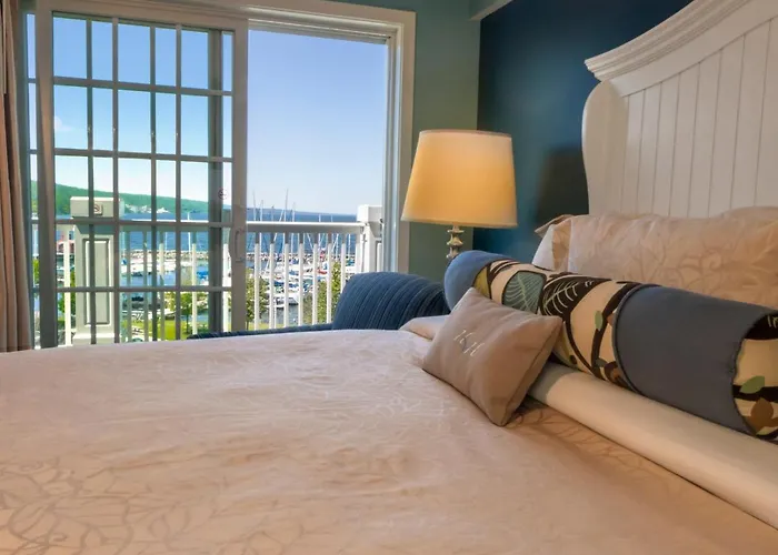 Watkins Glen Harbor Hotel