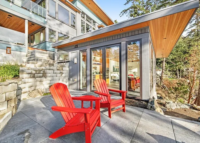 Kingfisher Cove Hideaway