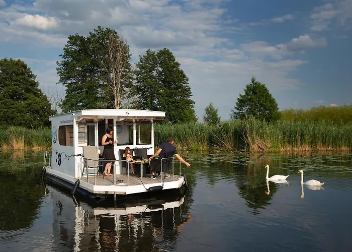 Havel Cruiser - Hausboot-Flöße mit Stil