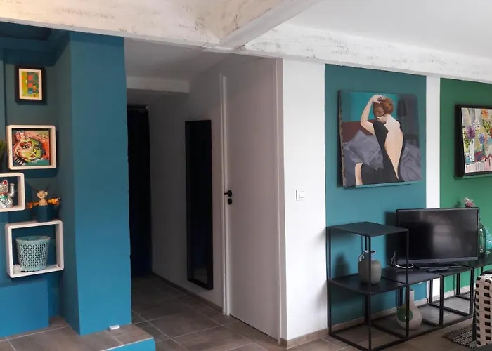 Hotel La Grenotte au Castellet à Le Castellet 