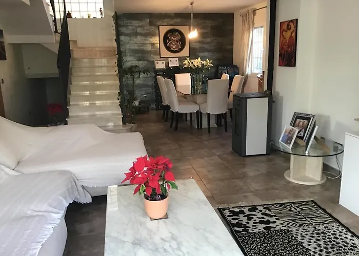 Double Room With Shared Bathroom And Shared Communal Areas R4 L'Alfas del Pi
