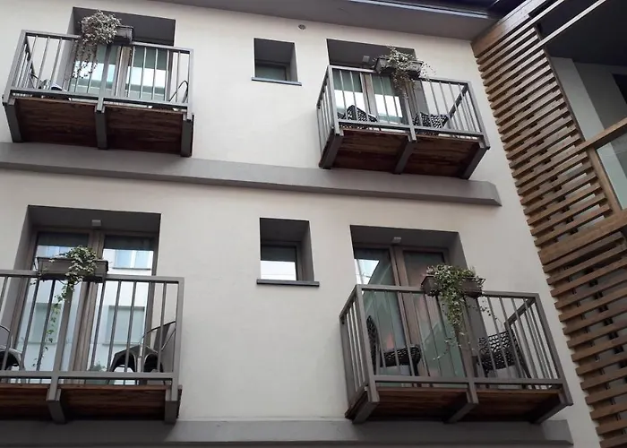 Hotel Bed & Rooms , Corte Rossa -1 Min Walk To Bernina Express