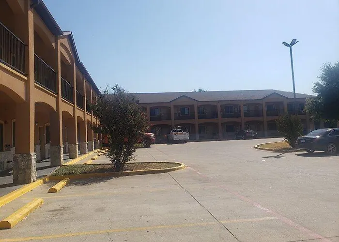 Super 8 By Wyndham Stephenville
