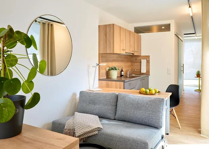 Modern ausgebauter Überseecontainer als Tiny House
