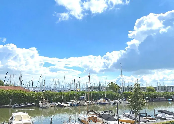 Who'S Anton For You Or Two, Monnickendam Near Amsterdam