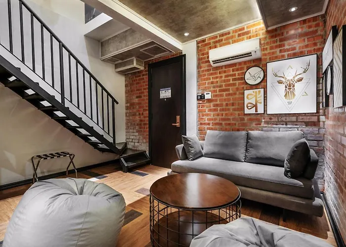 A&R Urban Hotel
