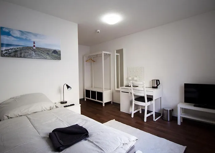 Gaestehaus Emden, Gemuetliche Zimmer Mit Bad & Wlan