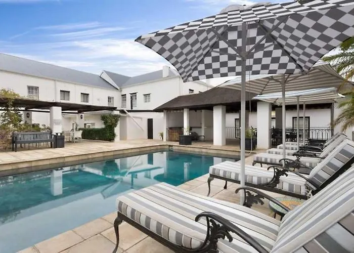 Swartberg Hotel, Cork Tree Collection