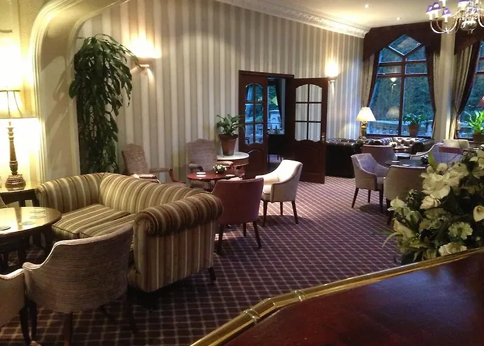 Oakwood Hall Hotel