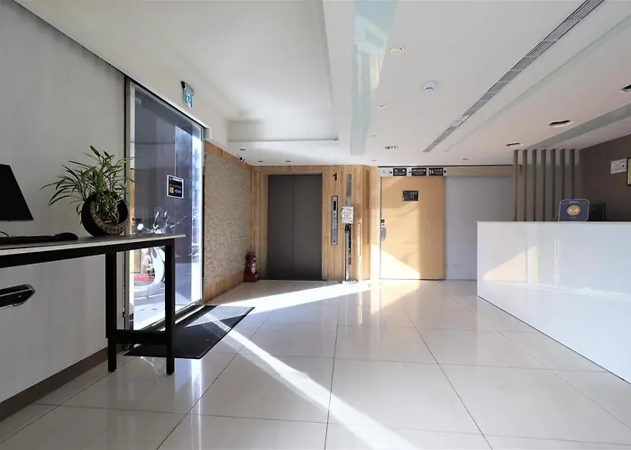 J-Hotel