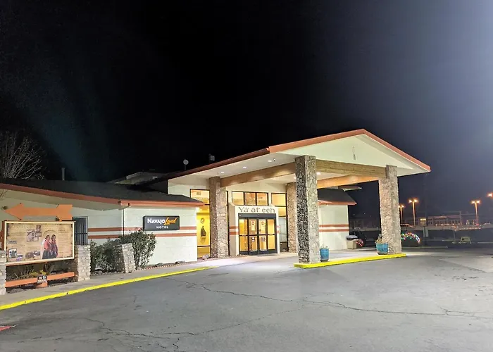 Navajoland Hotel
