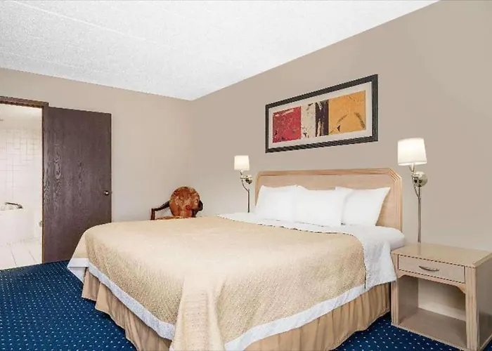 Days Inn Hotel & Conference Center