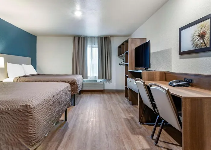 Woodspring Suites Brunswick