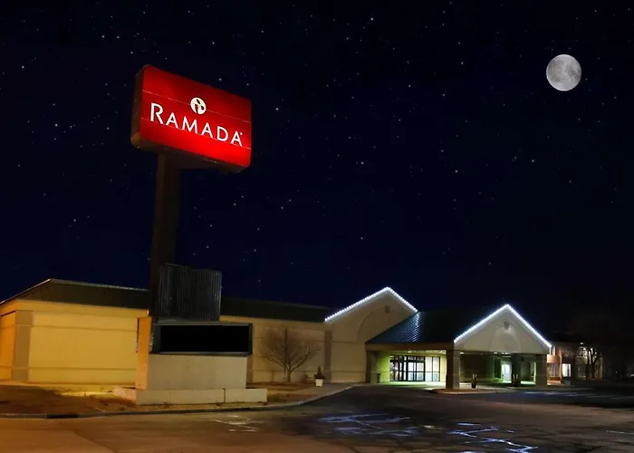 Ramada By Wyndham Mitchell Hotel & Conference Center