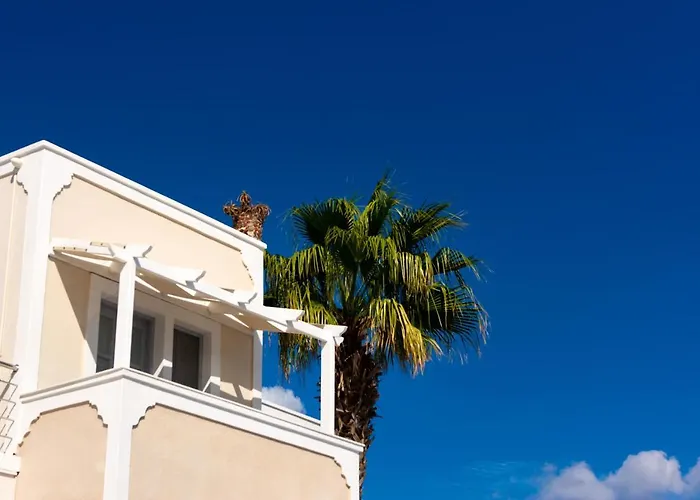Hotel Thira