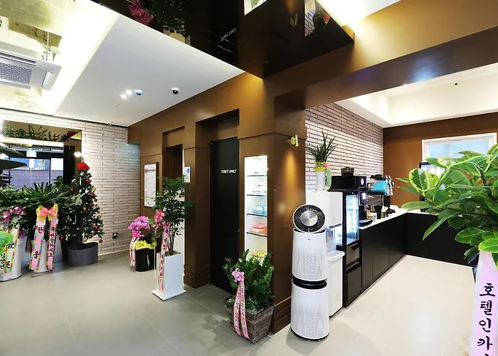 Hotel In Modern