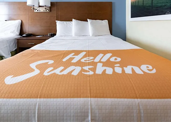Days Inn By Wyndham Hartford/Closest Downtown